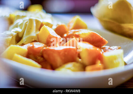 Patatas Bravas traditionelle spanische Kartoffeln snack Tapas Stockfoto
