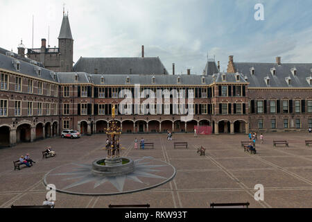 Binnenhof Parlamentsgebaude Den Haag Holland Niederlande