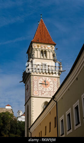 Die Stadt Hall Clock Tower in der Stadt Passau im südlichen Deutschland Stockfoto