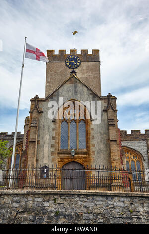 Die Pfarrkirche St. Michael, der Erzengel, über Kirche Cliff. Lyme Regis. West Dorset. England Stockfoto