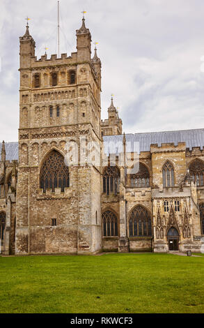 Der Square North Tower die Kathedrale von Exeter (Kathedrale St. Peter), mit einem 4,1-Tonner bourdon Bell, namens Peter. Exeter. Devon. Engl Stockfoto