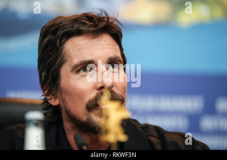 Berlin, Deutschland. 11 Feb, 2019. Schauspieler Christian Bale der Film 'Vice' nimmt an der Pressekonferenz im Rahmen der 69. Internationalen Filmfestspiele Berlin in Berlin, Deutschland, Feb.11, 2019. Credit: Shan Yuqi/Xinhua/Alamy leben Nachrichten Stockfoto