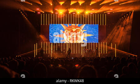 Glasgow, Schottland, Großbritannien. 11. Ferry 2019. Tears For Fears 0 Roland Orzabal und Curt Smith spielen Ihre neu geplanten Show Im SSE Hydro, Glasgow, UK. Credit: Stuart Westwood/Alamy leben Nachrichten Stockfoto