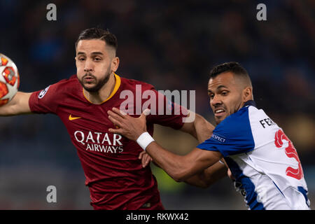 Fernando Andrade dos Santos (Porto) Konstantinos Manolas (Roma) während der 'Uefa Champions League' Runde 16 - 1 bein Übereinstimmung zwischen Roma 2-1 Porto im Olympiastadion am 12. Februar 2019 in Rom, Italien. Credit: Maurizio Borsari/LBA/Alamy leben Nachrichten Stockfoto