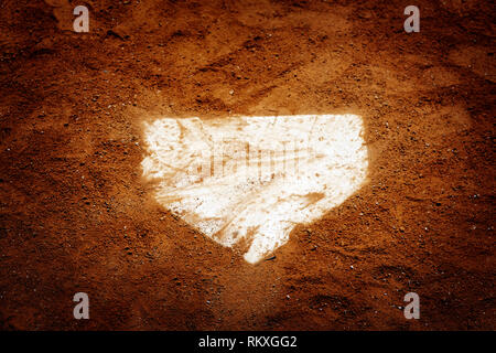 Baseball homeplate Home Plate in braunen Schmutz für Sport American vergangene Zeit Stockfoto