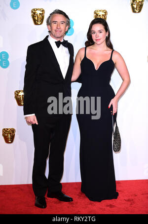Steve Coogan und Tochter Klara Coogan Teilnahme an der 72nd British Academy Film Awards in der Royal Albert Hall, Kensington Gore, Kensington, London statt. Stockfoto