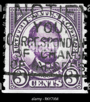 USA - ca. 1923: einen Stempel in den USA gedruckten zeigt das Portrait einer Abraham Lincoln (1809-1865), Reihe, ca. 1923 Stockfoto