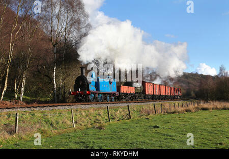 Caley Tank 419 Köpfe Vergangenheit Consall Holz am 10.2.19 auf die Churnet Valley Railway. Stockfoto