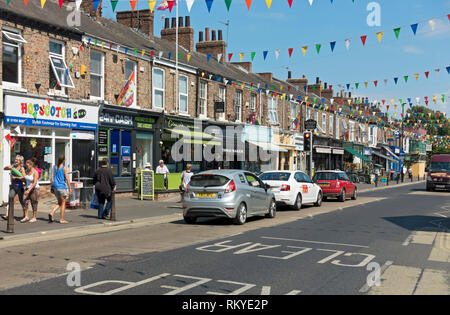 Geschäfte auf Bishopthorpe Road in York. Stockfoto