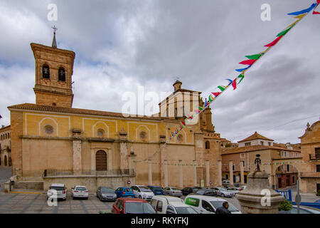 Chinchilla de Montearagon, Albacete, Spanien; Februar 2017: Blick auf das Rathaus auf dem Hauptplatz, Plaza de la Mancha, Chinchilla de Monte-Aragon. Pro Stockfoto