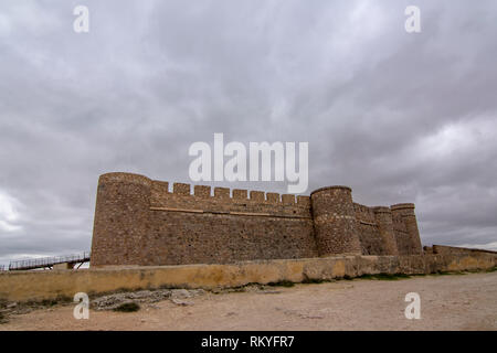 Chinchilla de Montearagon, Albacete, Spanien; Februar 2017: Ansicht der Burg von Chinchilla de Monte-Aragon in der Provinz Albacete Stockfoto