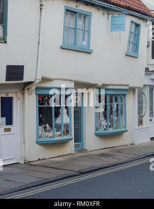 Geschäfte aus dem 14. Jahrhundert in der Nähe der Shambles Markt in York, England gefunden werden. Stockfoto