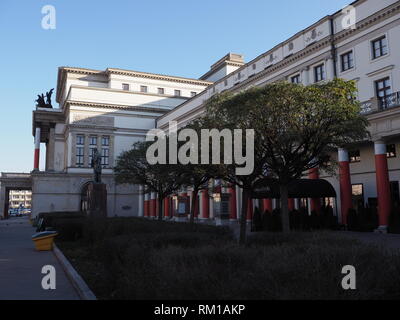 Höhe und Seite des Grand Theatre und der Nationalen Oper in europäischen Warschau Hauptstadt von Polen Stockfoto