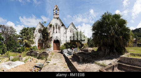 Ein verfallenes Kirche in Bathsheba. Diese Kirche ist St. Joseph Parish Kirche genannt. Stockfoto