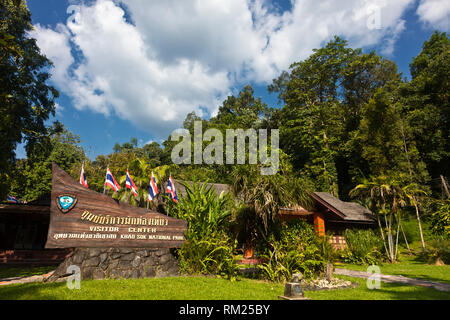 KHAO SOK NATIONAL PARK VISITORS CENTER - Khao Sok, THAILAND Stockfoto