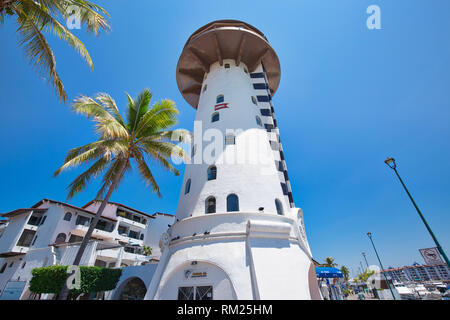 Puerto Vallarta, Mexiko-22 April 2018: berühmte El Faro Leuchtturm mit Restaurant auf der Oberseite Stockfoto