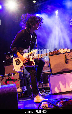 Mailand, Italien. 12 Feb, 2019. Die Englische indie rock Band BLOXX führt live auf der Bühne Fabrique Eröffnung der Show von Wombats. Credit: Rodolfo Sassano/Alamy leben Nachrichten Stockfoto