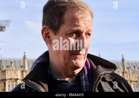 Westminster, London, Großbritannien. 13 Feb, 2019. Alastair Campbell met Pro EU Protesters, Houses of Parliament, Westminster, London.UK Credit: michael Melia/Alamy leben Nachrichten Stockfoto