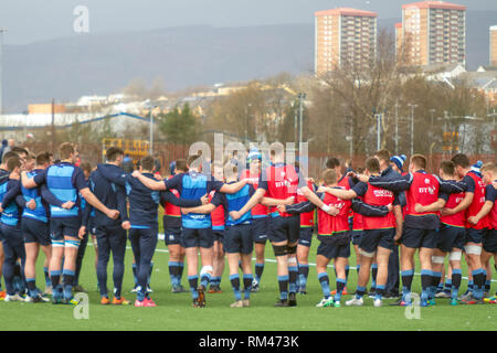 Clydebank, Schottland, Großbritannien. 13. Februar, 2019. Schottland und Schottland U20 während der offenen Training in Clydebank Gemeinschaft Sport Hub, in der Nähe von Glasgow, während das Guinness sechs Nationen brache Woche. Iain McGuinness/Alamy leben Nachrichten Stockfoto