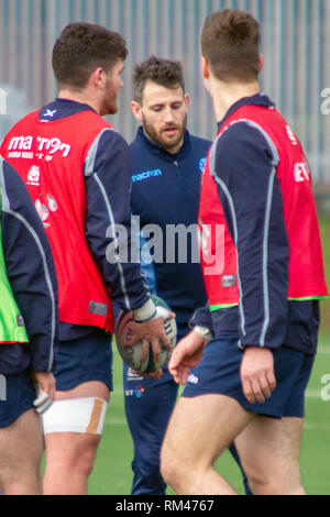 Clydebank, Schottland, Großbritannien. 13. Februar, 2019. Schottland und Schottland U20 während der offenen Training in Clydebank Gemeinschaft Sport Hub, in der Nähe von Glasgow, während das Guinness sechs Nationen brache Woche. Iain McGuinness/Alamy leben Nachrichten Stockfoto