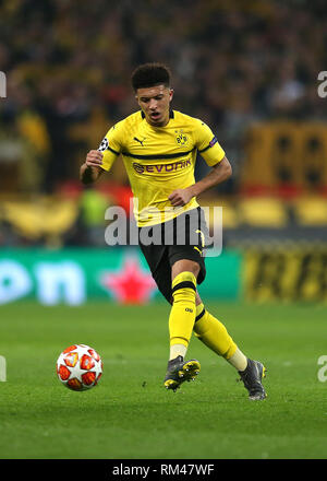 Wembley Stadion, London England. 13 Feb, 2019. UEFA Champions League Fußball, Tottenham Hotspur gegen Borussia Dortmund; Jadon Sancho von Borussia Dortmund Kredit: Aktion plus Sport/Alamy leben Nachrichten Stockfoto