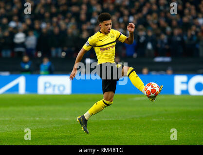 London, England - Februar 13, 2019 Jadon Sancho von Borussia Dortmund während der Champions League Achtelfinale zwischen den Tottenham Hotspur und Borussia Dortmund im Wembley Stadion, London, England am 13. Feb 2019. Credit: Aktion Foto Sport/Alamy leben Nachrichten Stockfoto