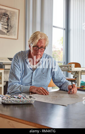 Piet Oudolf an seinem hummelo Garten. Ich habe viele mehr von seinem schönen Garten, das ist nur eine kleine Auswahl. Stockfoto
