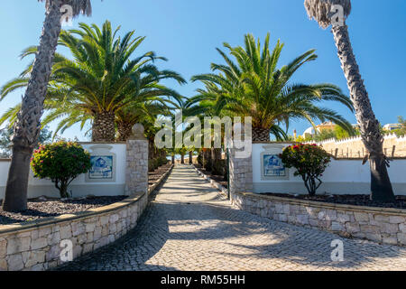 Eingang von Quinta Do Miradouro Das Weingut, das ist die Heimat von Sir Cliff Richard Adega do Cantor Weingut Portugal Stockfoto