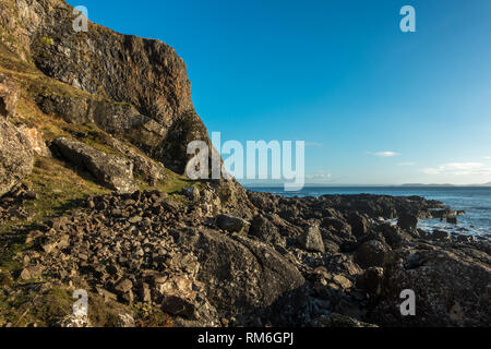 Basaltsäulen in den Klippen von Carsaig auf der Isle of Mull, Schottland Stockfoto