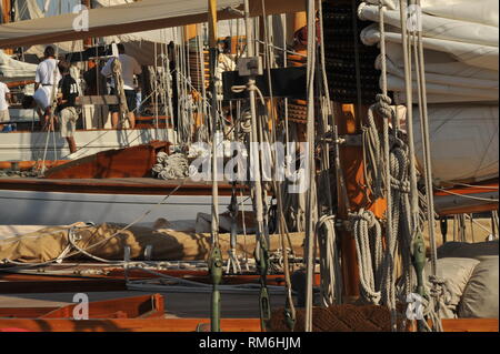 Klassische Yachten in Saint Tropez an der Voiles Stockfoto