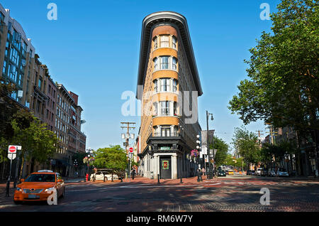 Vancouver, B.C., Kanada - 10. Juli 2012: Iconic ungewöhnlich geformten Gebäude in der Altstadt, Vancouver's älteste Nachbarschaft, tagsüber Stockfoto