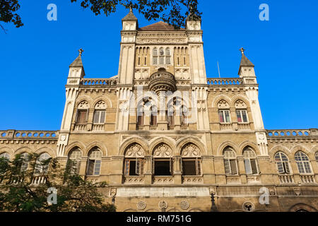 Eine Teilansicht der Kolonialzeit Elphinstone College, Kala Ghoda, Fort, Mumbai, Indien Stockfoto