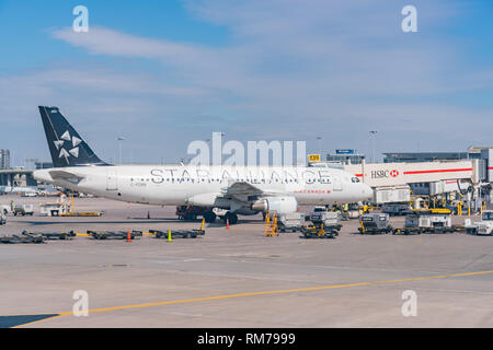 Toronto, SEP 31: Außenansicht des Toronto Pearson International Flughafen und Air Canada Flugzeug auf Sep 31, 2018 in Toronto Stockfoto