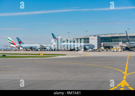 Toronto, SEP 31: Außenansicht des Toronto Pearson International Flughafen und Air Canada Flugzeug auf Sep 31, 2018 in Toronto Stockfoto