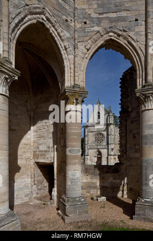 Frankr ële-de-France Chaalis Abteiruine 65873 Nordkonche Durchblick nach Osten zur Chapelle Ste-Marie de l" AbbŽ beide 13. Jh Stockfoto