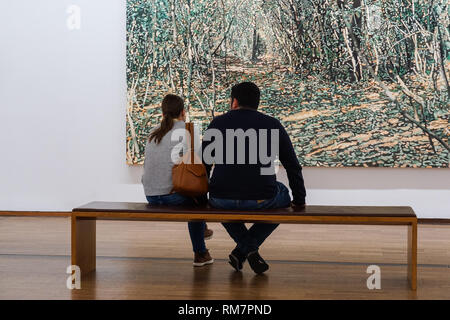 Besucher an der Albertina in Wien, Österreich Stockfoto