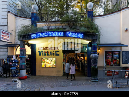 Hundertwasser Village in Wien, Österreich Stockfoto