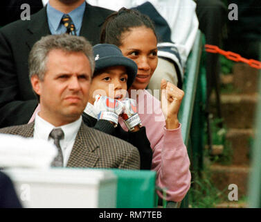 Rochus Club Düsseldorf (DŸsseldorf, Düsseldorf) Deutschland 20.5.1999, Tennis: World Team Cup - - - Barbara und Noah Becker Stockfoto