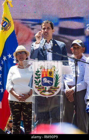 Juan Guaidó, interim Präsident der Republik Venezuela, spricht an der Konzentration. März und Rally für diesen Dienstag, 12. Februar, von Sonnenaufgang Stockfoto