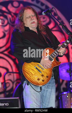 Gitarrist Warren Haynes ist dargestellt auf der Bühne während einer "live"-Konzert Auftritt mit Gov't Mule. Stockfoto