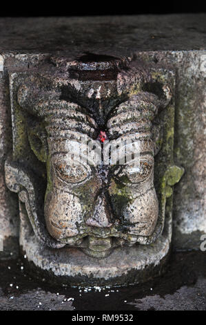 Gott Shiva gehauen, Kashi Vishweshwar Tempel, wai, Maharashtra, Indien Stockfoto