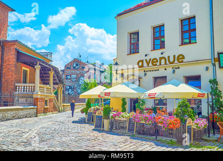 Krakau, Polen - 21. Juni 2018: Die historischen jüdischen Viertel Kazimierz ist einer der interessantesten Plätze in Krakau mit zahlreichen gemütlichen Restaurant Stockfoto