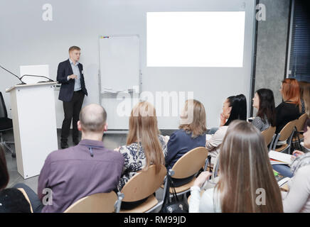 Unternehmer führt Schulungen für das Business Team Stockfoto