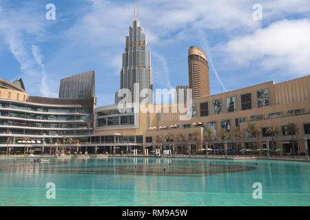 Dubai, Vereinigte Arabische Emirate - 9. September 2018: Die Dubai Mall in Dubai, Vereinigte Arabische Emirate, ist das zweitgrößte Einkaufszentrum in der Welt von insgesamt Land Stockfoto