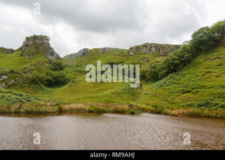 Entdecken Sie die verzauberte geologische Landschaft von Fairy Glen