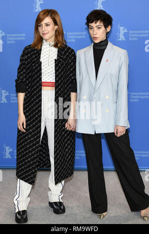 Natalia de Molina und Greta Fernandez während der 'Elisa y Marcela' Fotoshooting an der 69. Internationalen Filmfestspiele Berlin/Berlinale 2019 im Hotel Grand Hyatt am 13. Februar 2019 in Berlin, Deutschland. | Verwendung weltweit Stockfoto