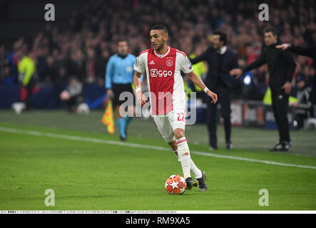 Amsterdam, Niederlande. 13 Feb, 2019. Die Ajax-Hakim Ziyech während der UEFA Champions League Achtelfinale, Hinspiele Übereinstimmung zwischen AFC Ajax 1-2 Real Madrid CF an Johan Cruijff Arena in Amsterdam, Niederlande, 13. Februar 2019. Credit: Takamoto Tokuhara/LBA/Alamy leben Nachrichten Stockfoto