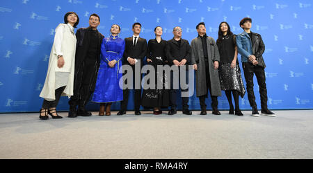 Berlin, Deutschland. 14 Feb, 2019. 69. Berlinale Premiere hatte ich Jiu tian Chang (so lange, mein Sohn)" China, Wettbewerb: Die Schauspieler Du Jiang Yong Wang Yuan, Mei, Direktor, Wang Jingchun, Wang Xiaoshuai, Qi Xi, Zhao Yanguozhang, Liu Xuan, Produzent, Ailiya. Credit: Christoph Soeder/dpa/Alamy leben Nachrichten Stockfoto