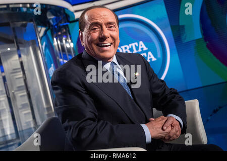 Foto Roberto Monaldo/LaPresse 14-02-2019 Roma Politica Trasmissione tv "Porta a Porta" Nella foto Silvio Berlusconi Foto Roberto Monaldo/LaPresse 14-02-2019 Rom (Italien) TV-Programm "Porta a Porta" Im pic Silvio Berlusconi Stockfoto