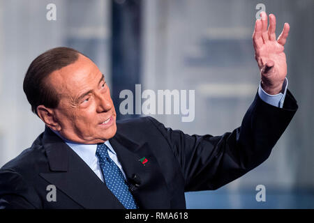 Foto Roberto Monaldo/LaPresse 14-02-2019 Roma Politica Trasmissione tv "Porta a Porta" Nella foto Silvio Berlusconi Foto Roberto Monaldo/LaPresse 14-02-2019 Rom (Italien) TV-Programm "Porta a Porta" Im pic Silvio Berlusconi Stockfoto